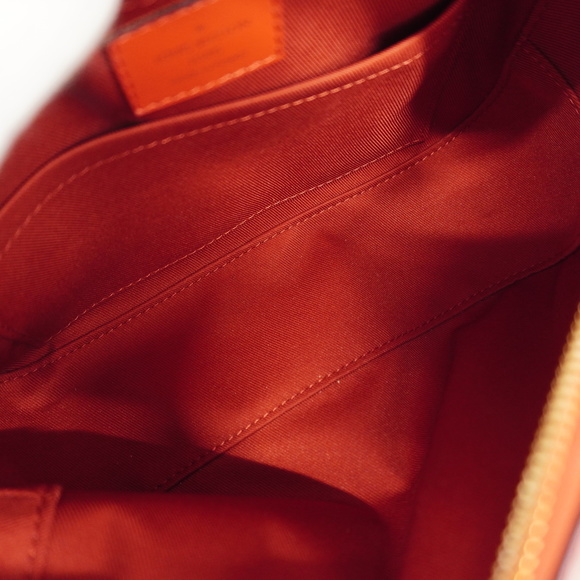 Louis Vuitton Monogram Santonge Shoulder Bag - Picture 5 of 8